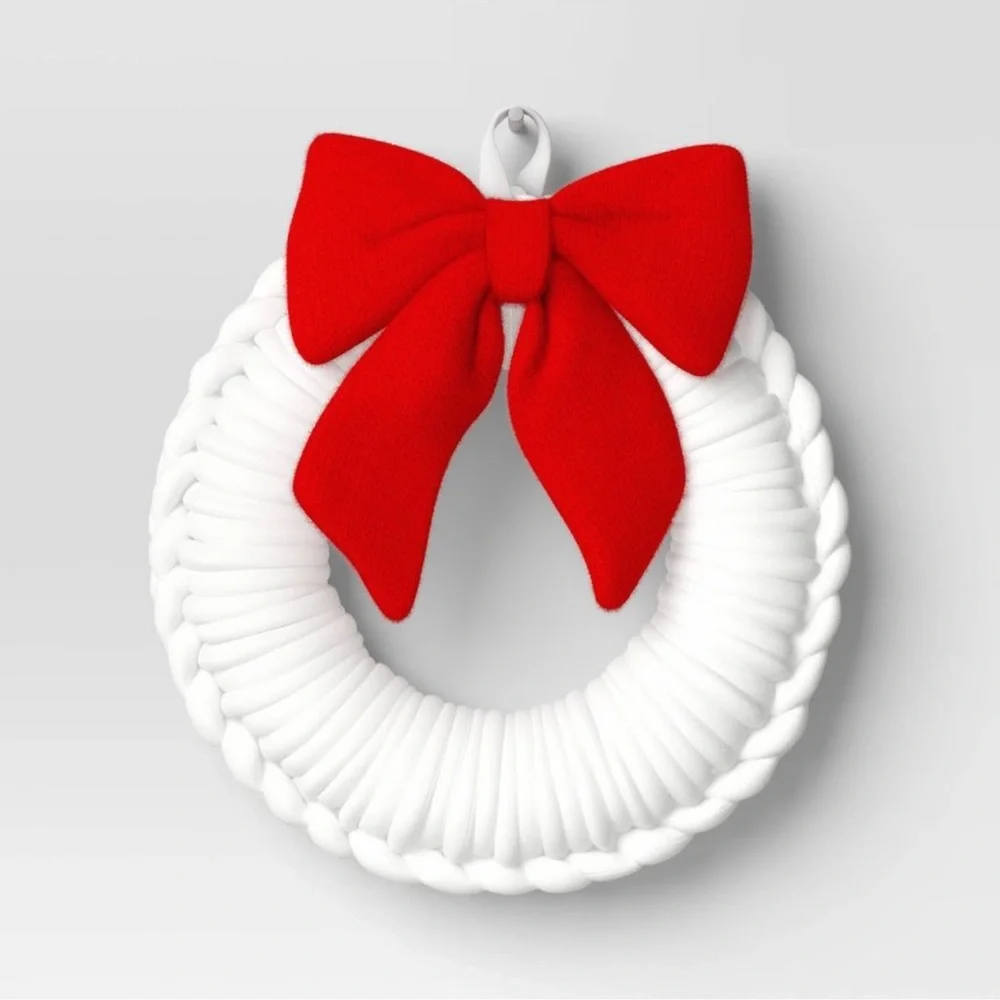 Wondershop Target 🎯 Holiday 24” White Yarn Wreath Red Bow NEW!